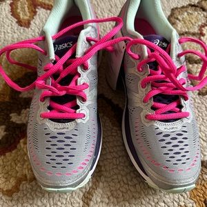 Asics Kayano Gel Women’s 7.5 (Narrow)